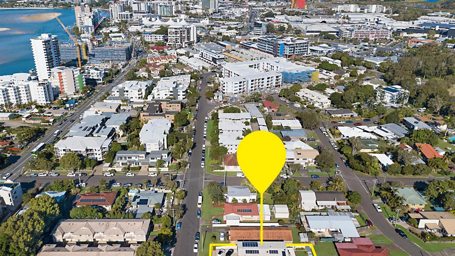 Modern & Convenient Apartment Maroochydore
