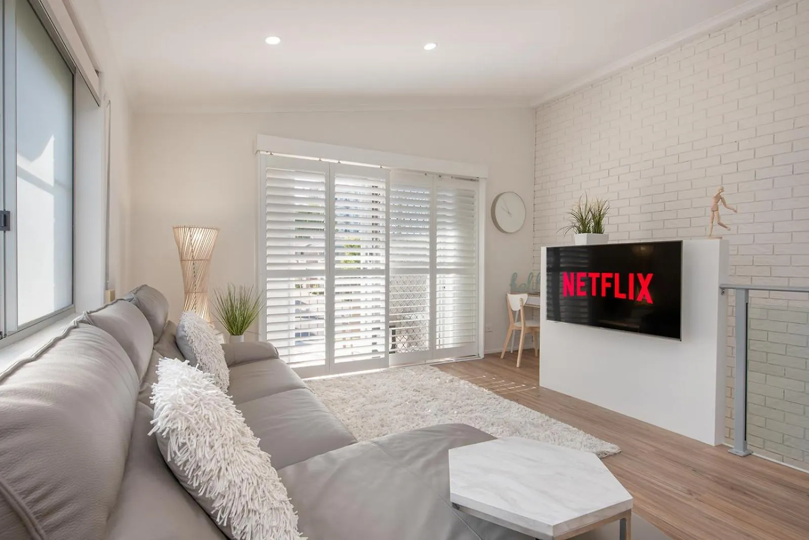 Modern & Convenient Apartment Maroochydore